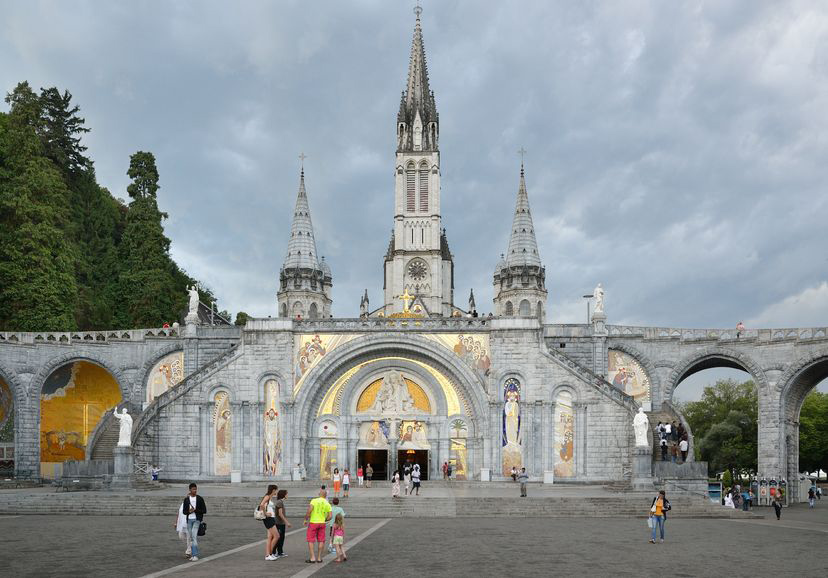 Lourdes-2013-postcard