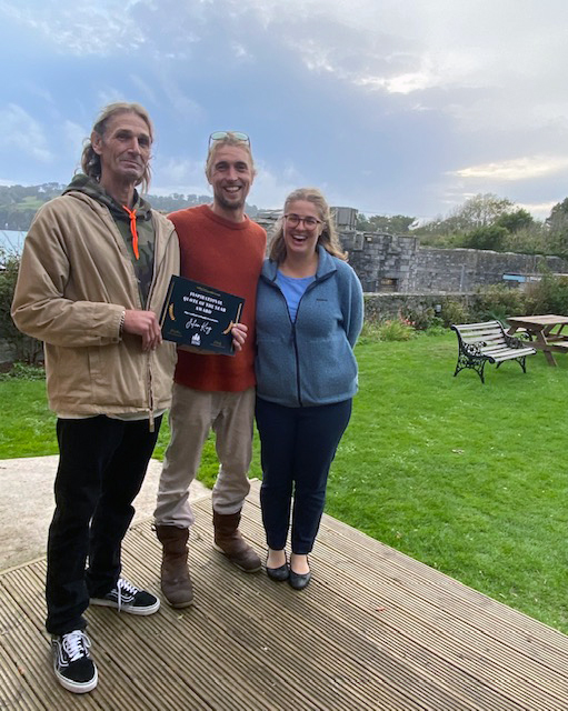 Julian and certificate, with Ben and Emma from Sailing Tectona.